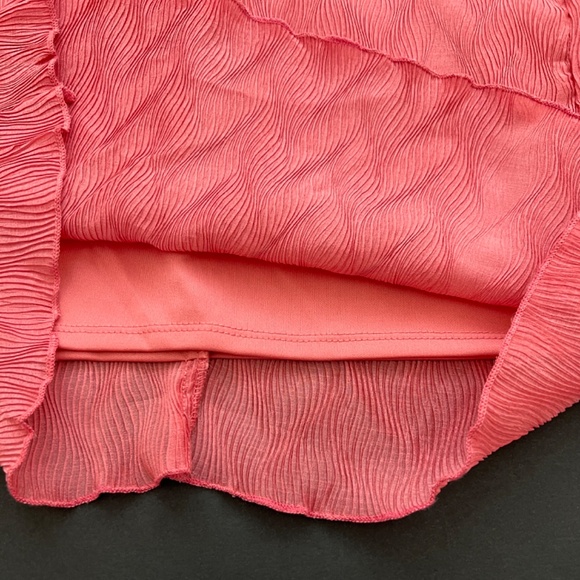 Lapis & Lillies Pink top Sz XL Ruffled Peasant Crinkled Front , Lined, T… - Picture 7 of 9